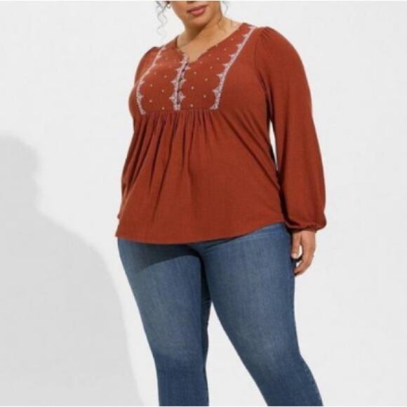 TORRID Textured Jersey V-Neck Embroidered Yoke Long Sleeve Top - Picture 3 of 10